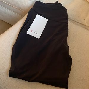 BNWT Lululemon Base Pace High Rise Leggings, size 12